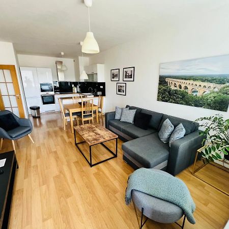 Bl City View Apartment, 24Hr Self Check-In, Free Private Parking, Panoramic View From Balcony, 5-Minute Walk To City Centre Bańska Bystrzyca Zewnętrze zdjęcie