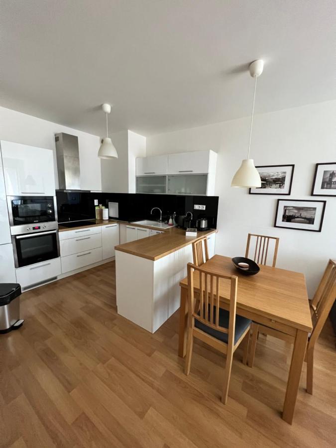 Bl City View Apartment, 24Hr Self Check-In, Free Private Parking, Panoramic View From Balcony, 5-Minute Walk To City Centre Bańska Bystrzyca Zewnętrze zdjęcie
