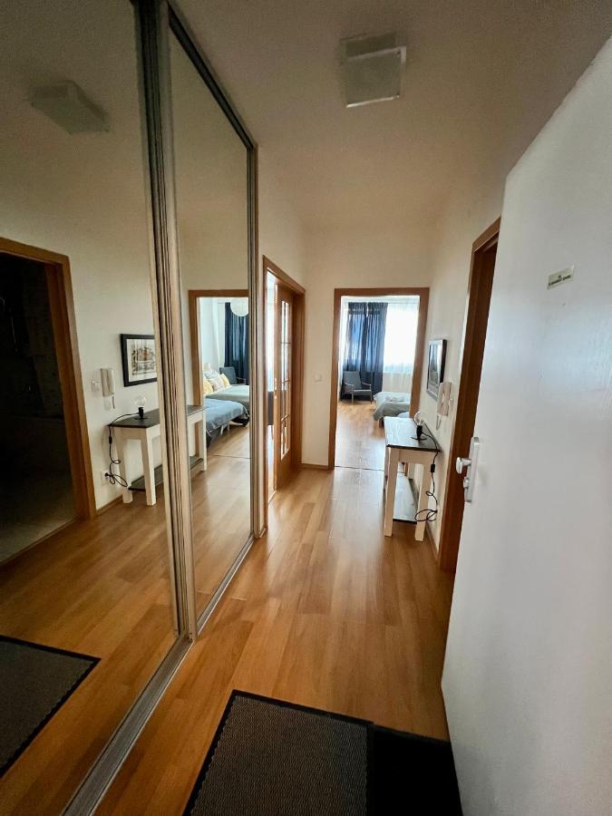 Bl City View Apartment, 24Hr Self Check-In, Free Private Parking, Panoramic View From Balcony, 5-Minute Walk To City Centre Bańska Bystrzyca Zewnętrze zdjęcie