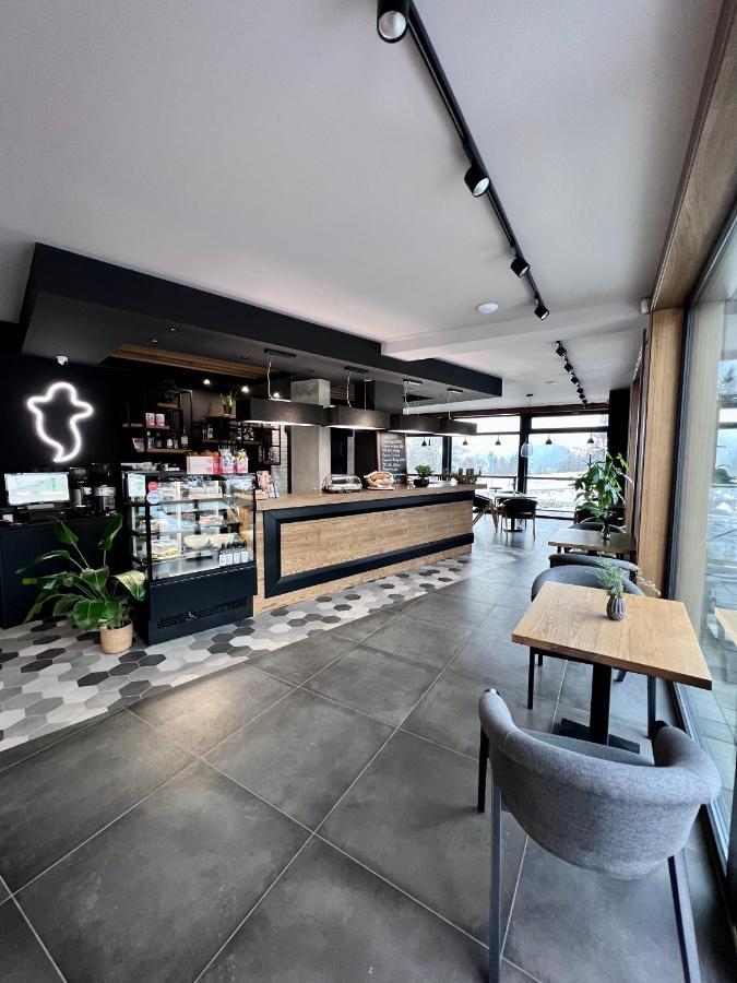 Bl City View Apartment, 24Hr Self Check-In, Free Private Parking, Panoramic View From Balcony, 5-Minute Walk To City Centre Bańska Bystrzyca Zewnętrze zdjęcie